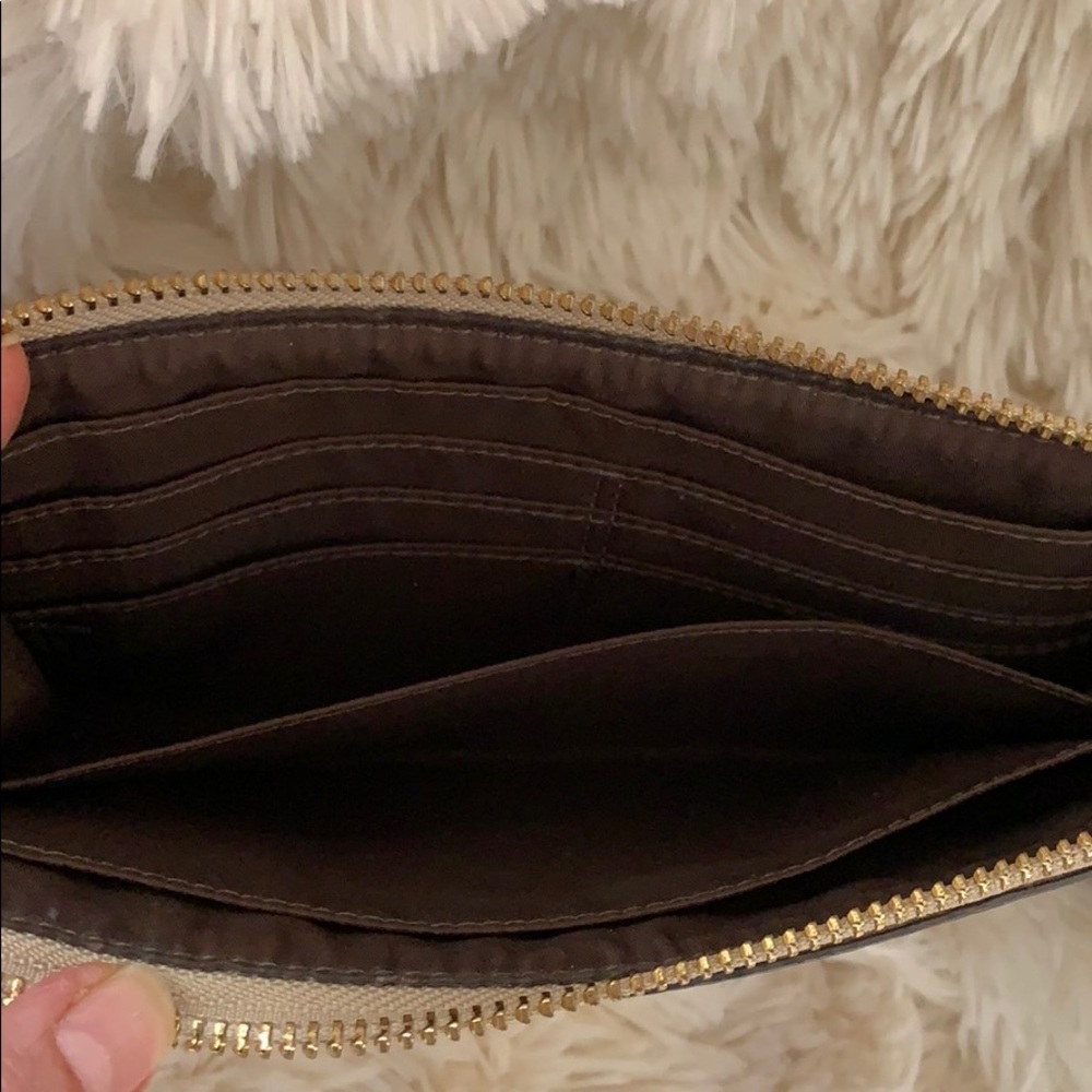 Coach Poppy Wallet - Picture 4 of 4